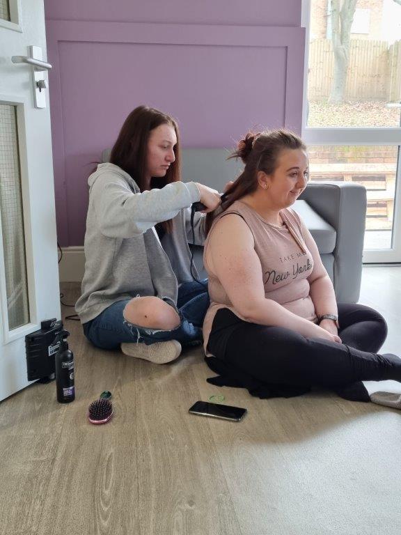 Plaiting hair